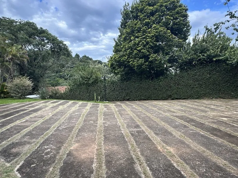 Imagem Belíssima Casa no Condomínio Porta do Sol com piscina e casa de hóspedes