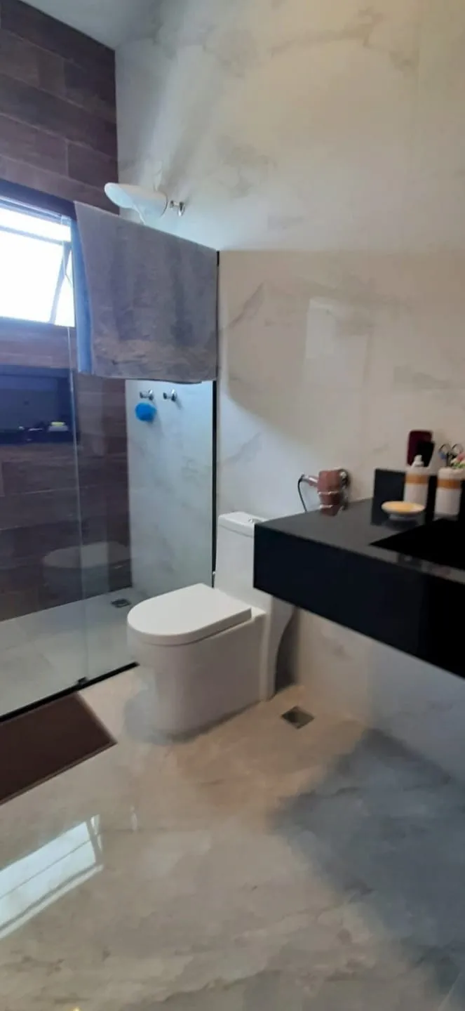 Imagem Casa à venda 3 Quartos, 3 Suites, 4 Vagas, 489M², Village Mantiqueira, Guaratinguetá - SP