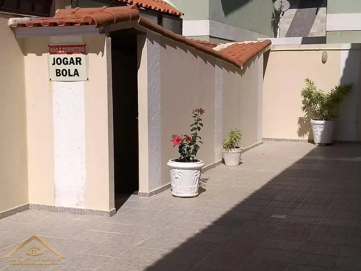 Imagem Casa em Condomínio para Venda em Cabo Frio / RJ no bairro Praia do Foguete