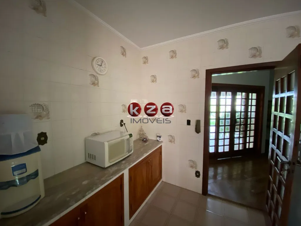 Imagem Chácara de luxo à venda em Valinhos-SP, com 4 quartos, 4 suítes e 15 vagas de garagem!