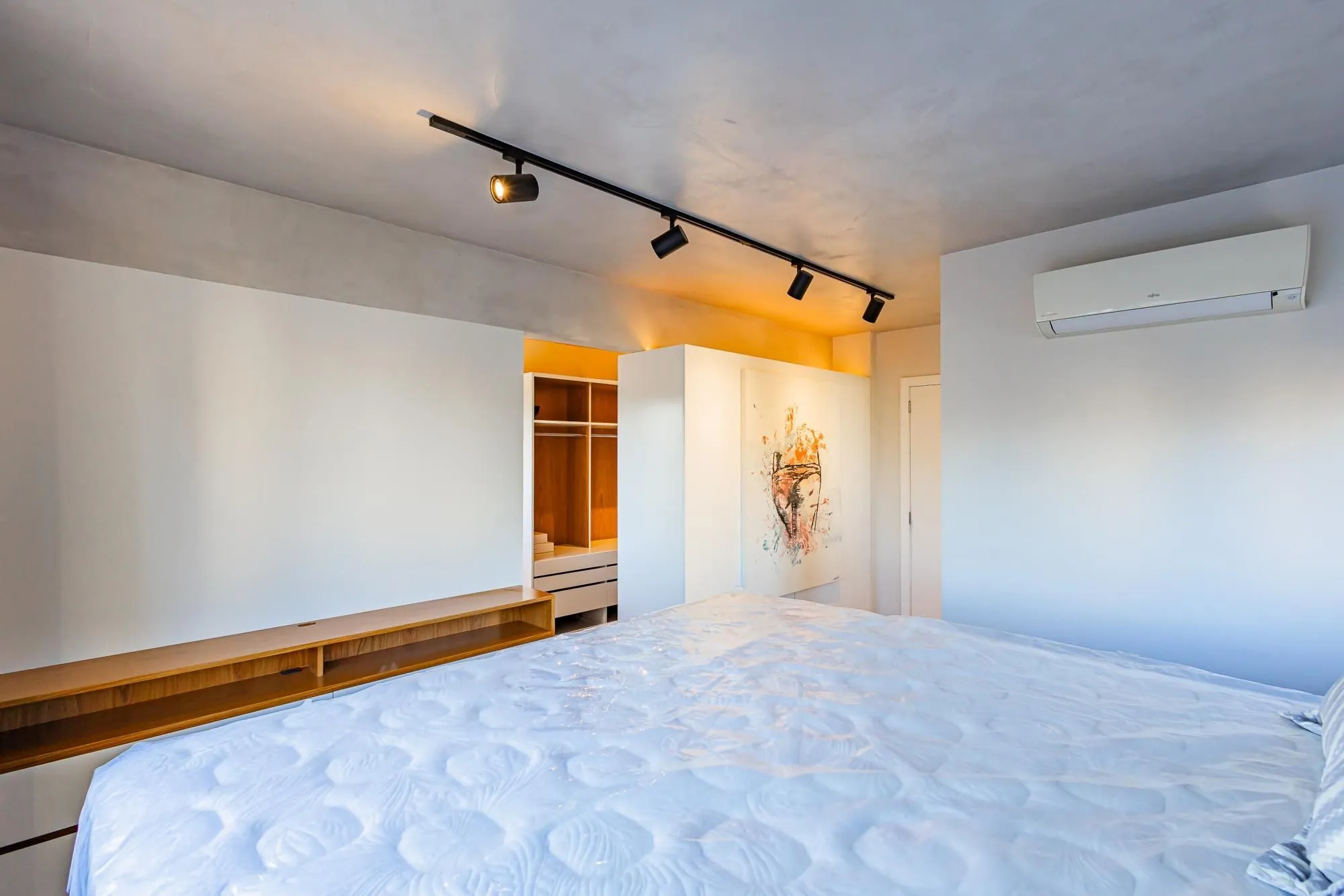 Imagem Espetacular apartamento finamente decorado e mobiliado por arquiteto renomado com 3 vagas próx. Rua Nova Iorque