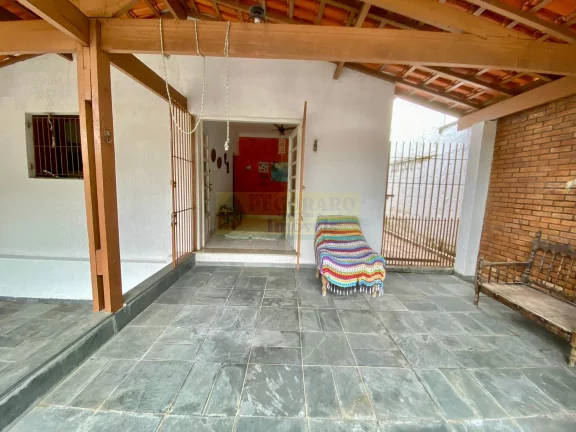 Imagem Excelente Casa de 2 Dorm a Venda no Sumaré - Caraguatatuba