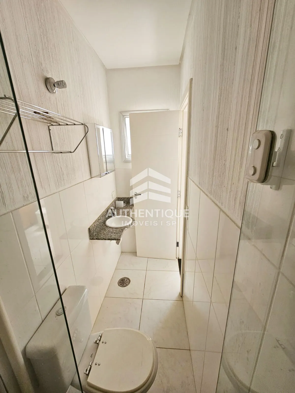 Imagem Casa Comercial I Excelente oportunidade para montar clínica, laboratório, pet, estética ou investir