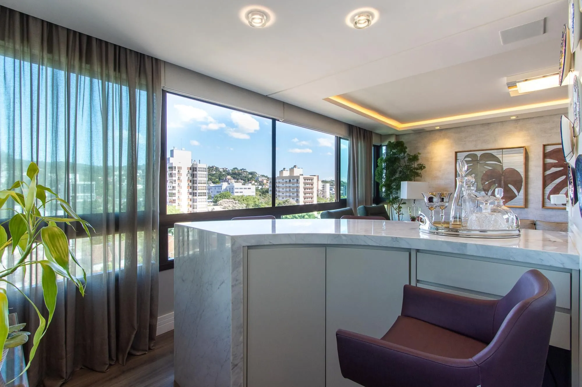 Imagem Excelente apartamento de 3 dormitórios, 1 suíte e 2 vagas no bairro Tristeza.