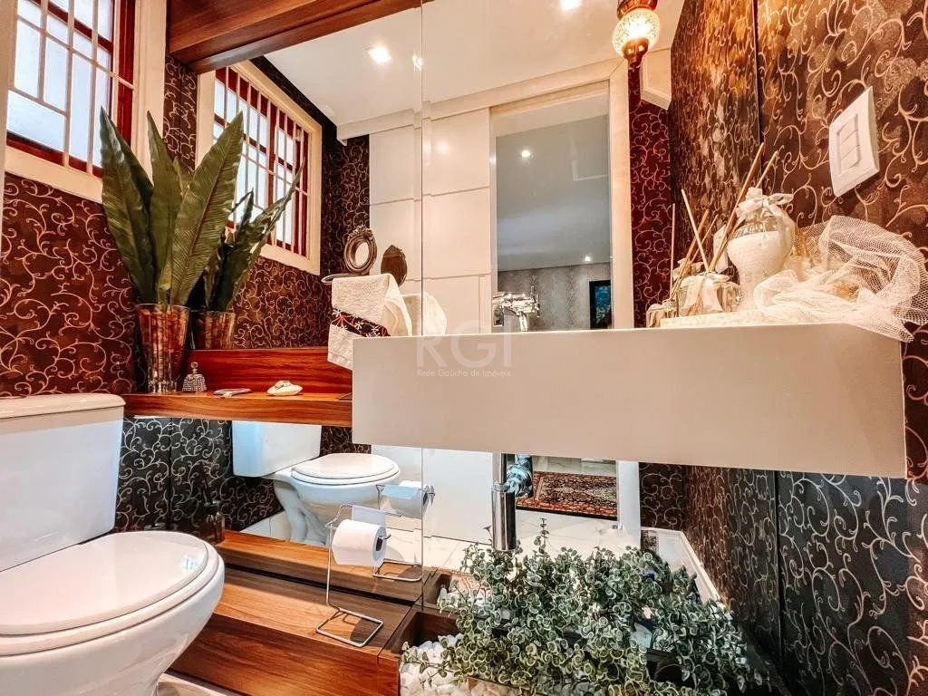 Imagem Excelente casa a venda no bairro Tristeza, para o lado do Rio!