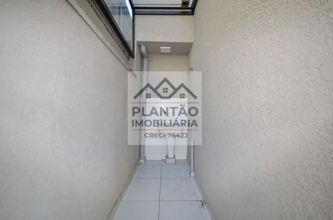Imagem Sobrado em Condomínio a Venda no bairro Uberaba - Curitiba, PR
