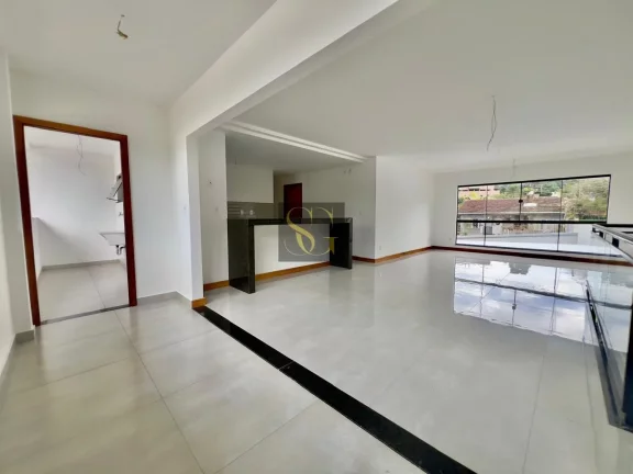 Imagem Casa para Venda em Teresópolis, Alto, 3 dormitórios, 2 suítes, 3 banheiros, 2 vagas
