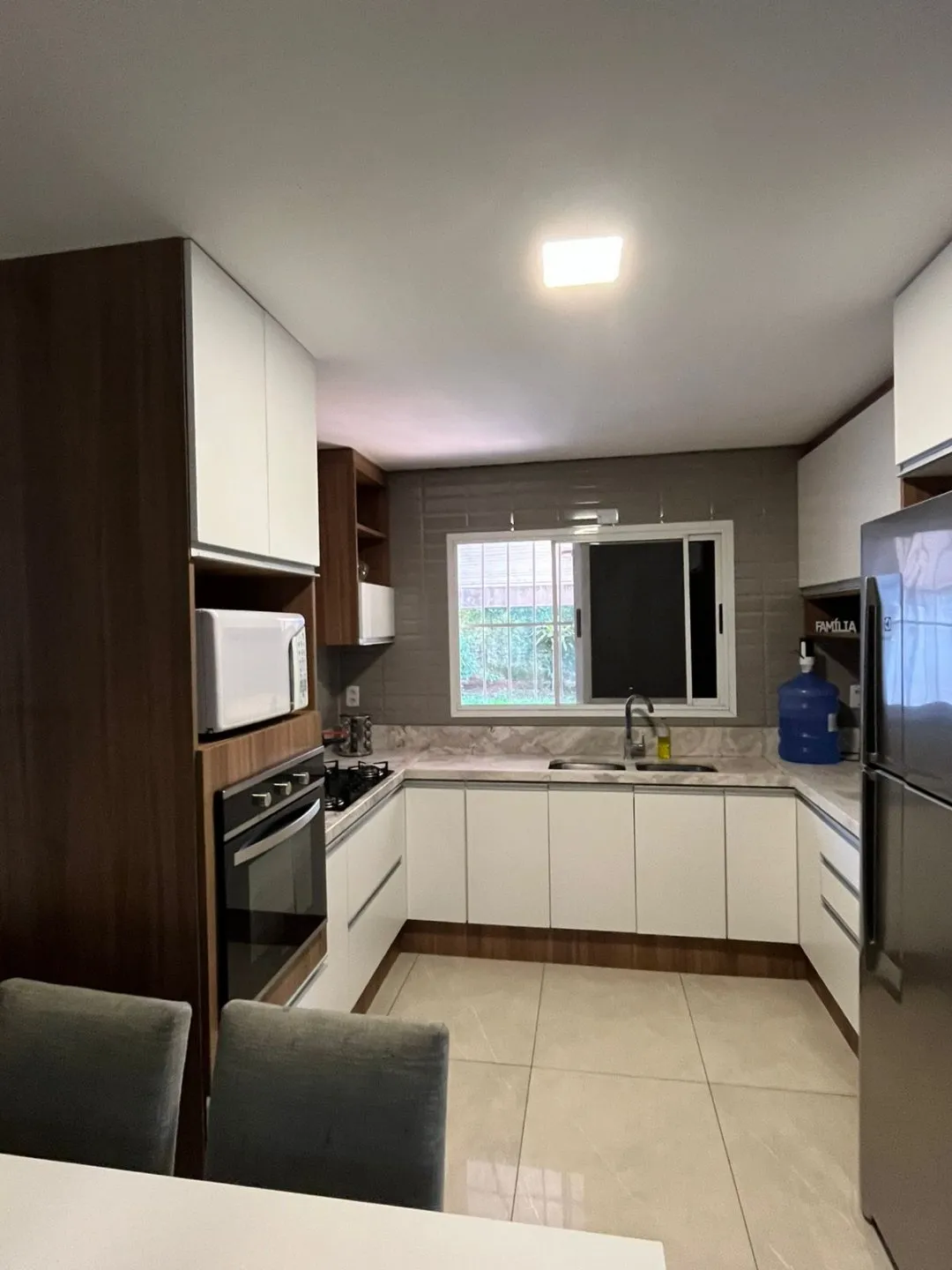 Imagem Casa Residencial com Piscina em Santa Isabel, Viamão - Venda