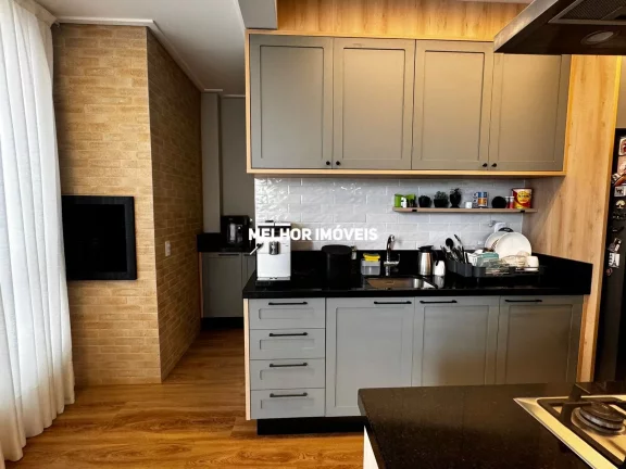Imagem Apartamento Garden á venda com 3 dormitórios, 2 vagas de garagem e área externa com piscina localizado no centro de Balneário Camboriú