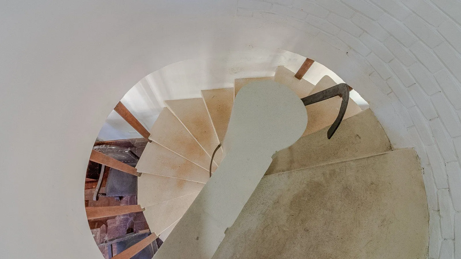 Imagem Excelente casa de 308 m² com 4 suítes e 4 vagas de garagem.