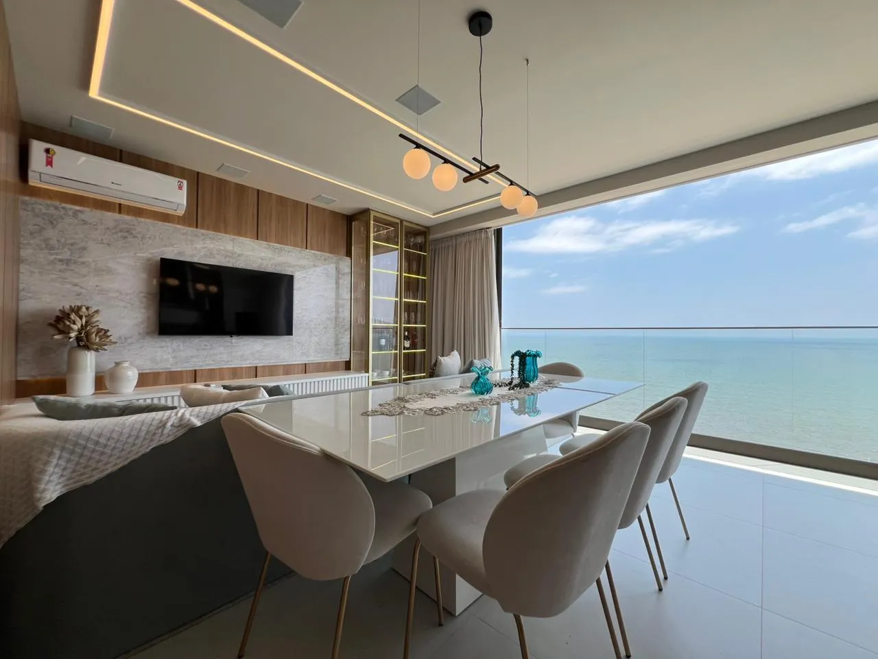 Imagem Apartamento com vista para o mar à venda com 120m2 por R$ 4.300.000,00