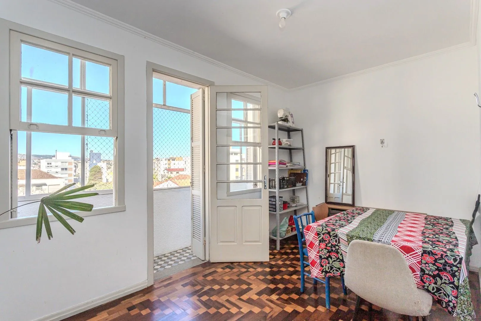 Imagem Apartamento no bairro Petrópolis de 3 dormitórios REFORMADO
