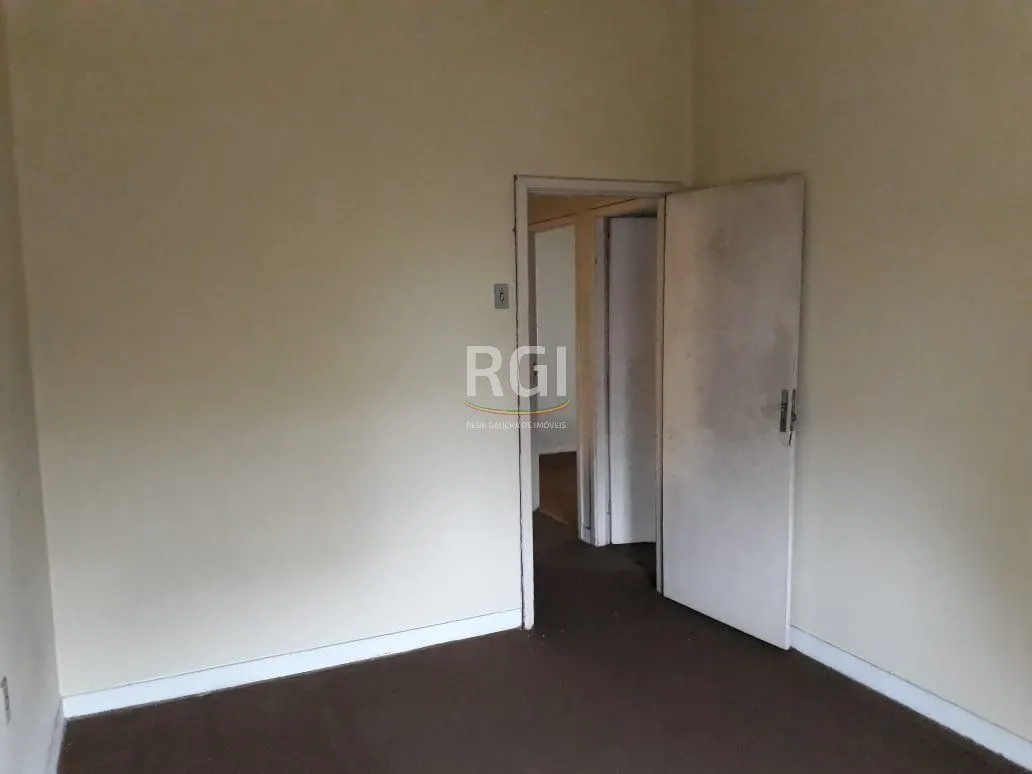 Imagem Casa para Venda - 415.8m², 5 dormitórios, 3 vagas - Menino Deus