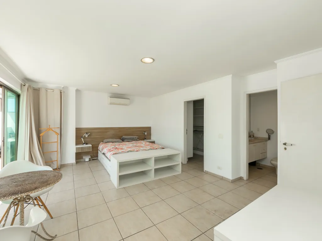 Imagem Casa à venda em São Paulo, Aclimação, com 4 quartos, 317m2