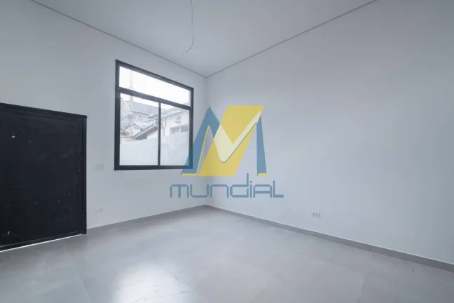 Imagem Casa Térrea com 3 Dormitórios, Suíte, Pé-Direito Duplo e Quintal Amplo