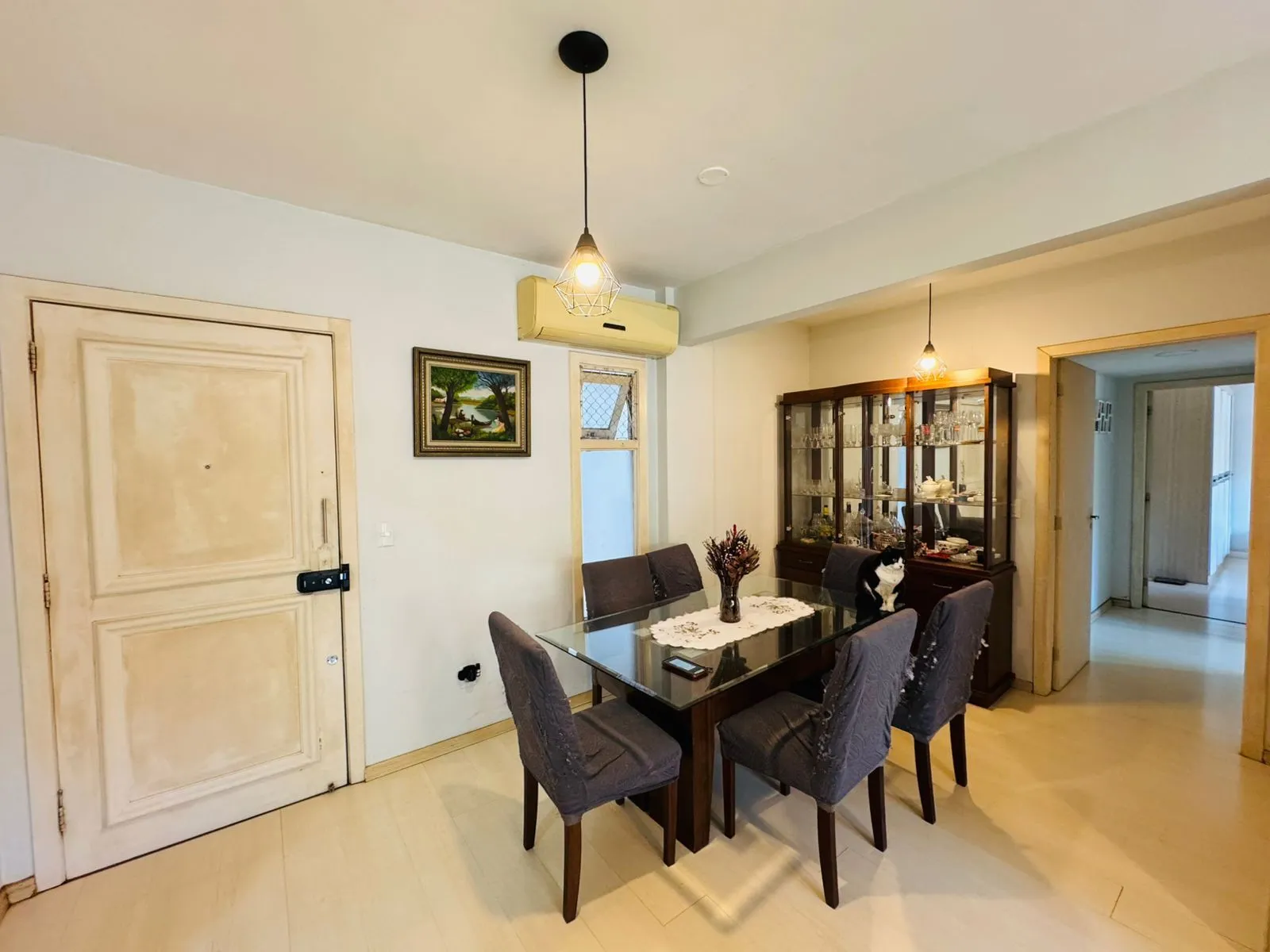 Imagem Apartamento Semimobiliado com 94,67 m² Privativos, 3 Dormitórios,
