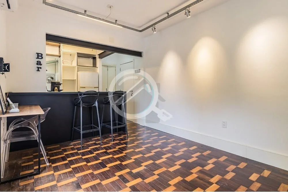 Imagem JK com 22,64m², semi mobiliado, com cozinha integrada, banheiro social e nicho para roupeiro. Perma...