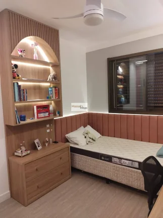 Imagem Apartamento à venda, no Condomínio Edifício Moysés Bittar, , com 4 quartos, 150m2
