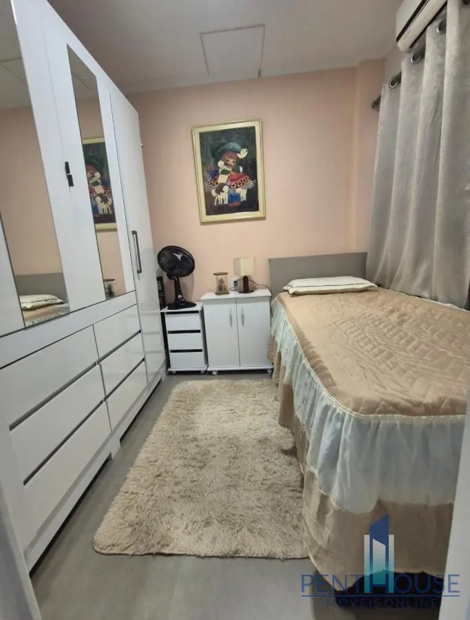 Imagem Apartamento Zona Central para Venda em Balneário Camboriú, CENTRO, 2 dormitórios, 1 banheiro, 1 vaga