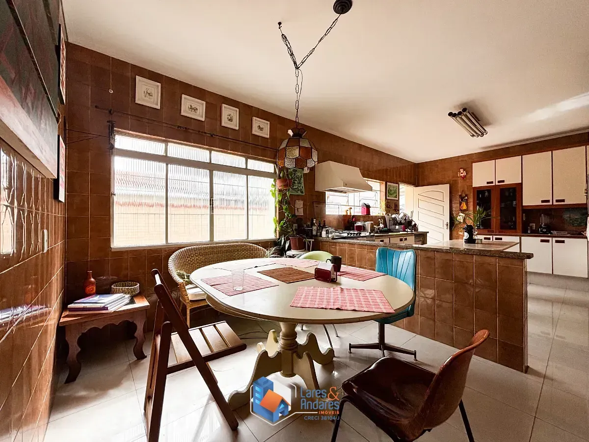 Imagem Casa para venda em Vila Anglo Brasileira com 4 quartos, sendo 1 suíte, 222m²