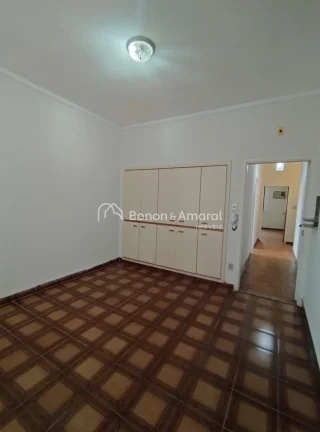 Imagem Casa assobrada com excelente localização! 
Quase esquina com Rua Paula Bueno e próximo Avenida Or...