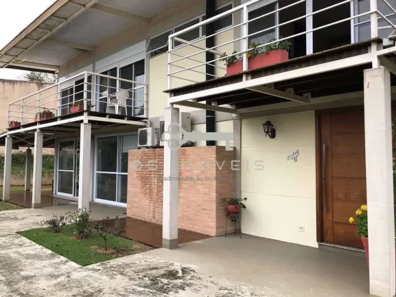 Imagem Casa à venda na Granja Viana com 3 dormitórios e suíte: moderna e integrada
