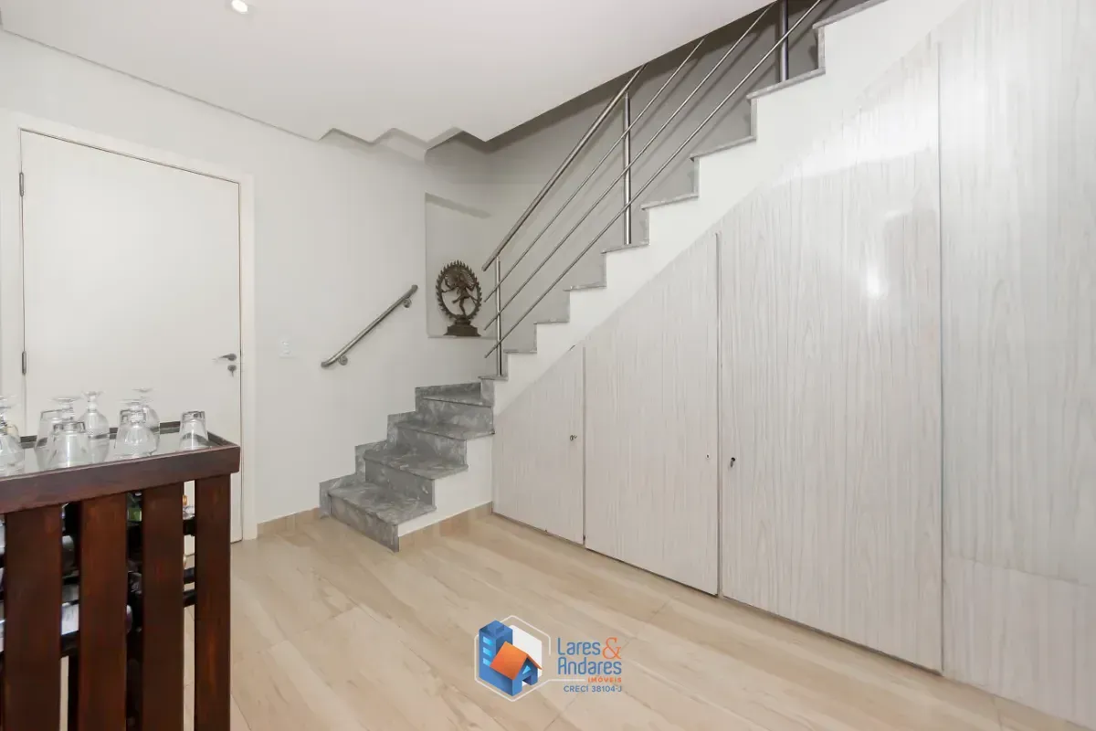 Imagem Casa para venda em Água Fria com 3 quartos, sendo 2 suítes, 219m²
