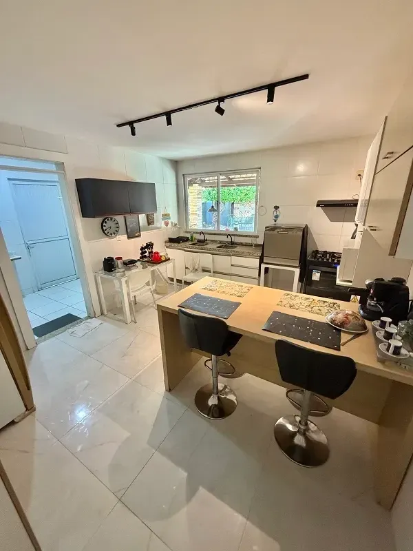 Imagem Casa de Condomínio com 3 Quartos à Venda ou Locação, 388 m² em Cararu - Eusébio