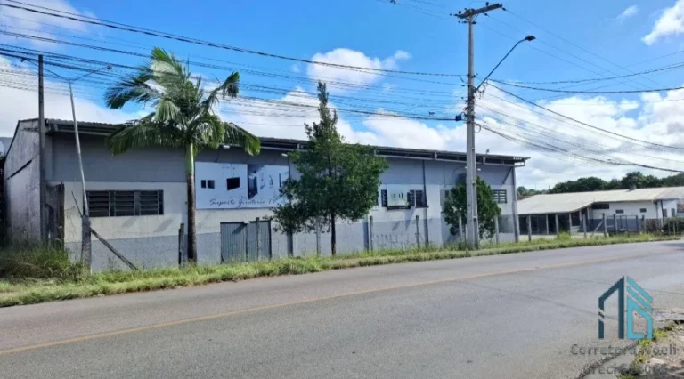 Imagem Barracões em terreno de 7.550 m² no Santa Cândida em Curitiba -PR