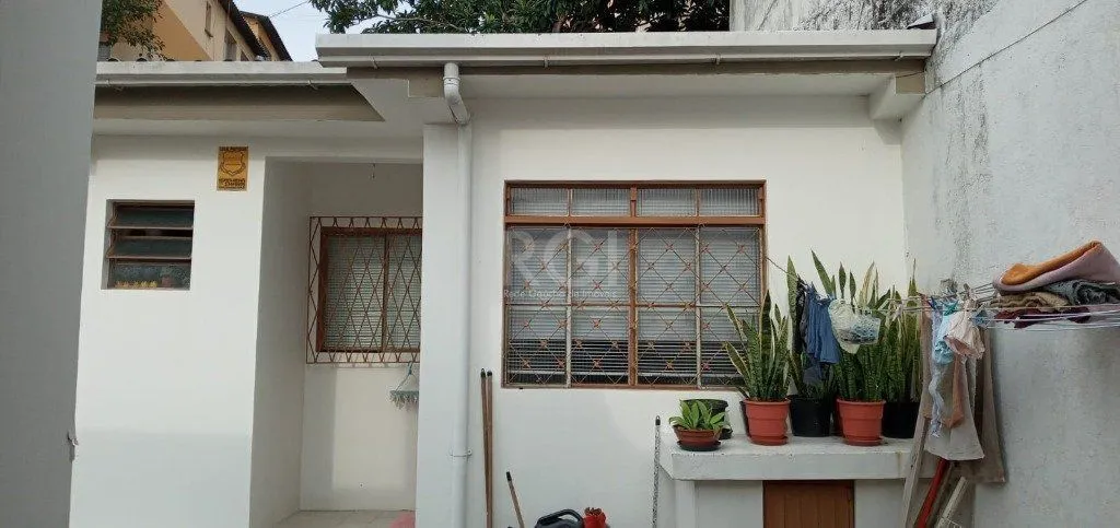 Imagem Casa para Venda - 95m², 2 dormitórios, 3 vagas - Teresópolis
