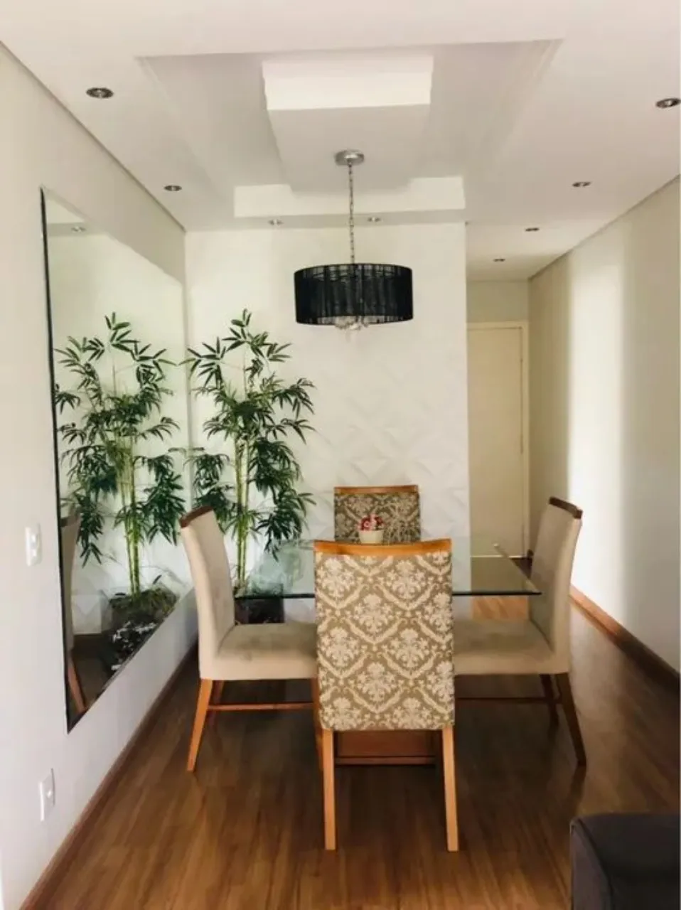 Imagem Apartamento na Vila Haro, Sorocaba-SP: 2 quartos, 2 salas, 1 banheiro, 2 vagas, 68m² de área.