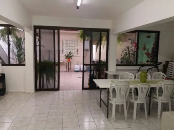 Imagem Casa para Venda - 435.6m², 2 dormitórios, 3 vagas - Cristo Redentor