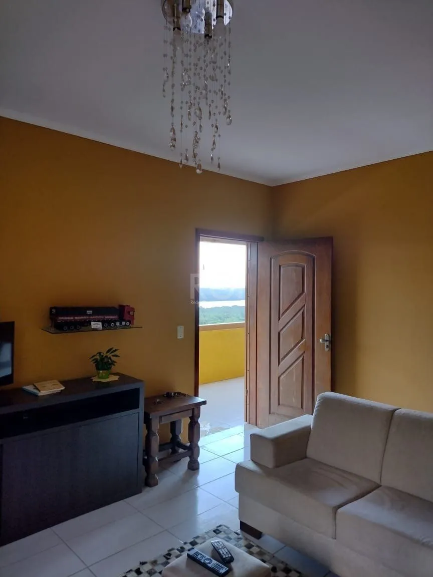 Imagem Casa para Venda - 0.18m², 2 dormitórios, sendo 2 suites, 3 vagas - Lomba do Pinheiro