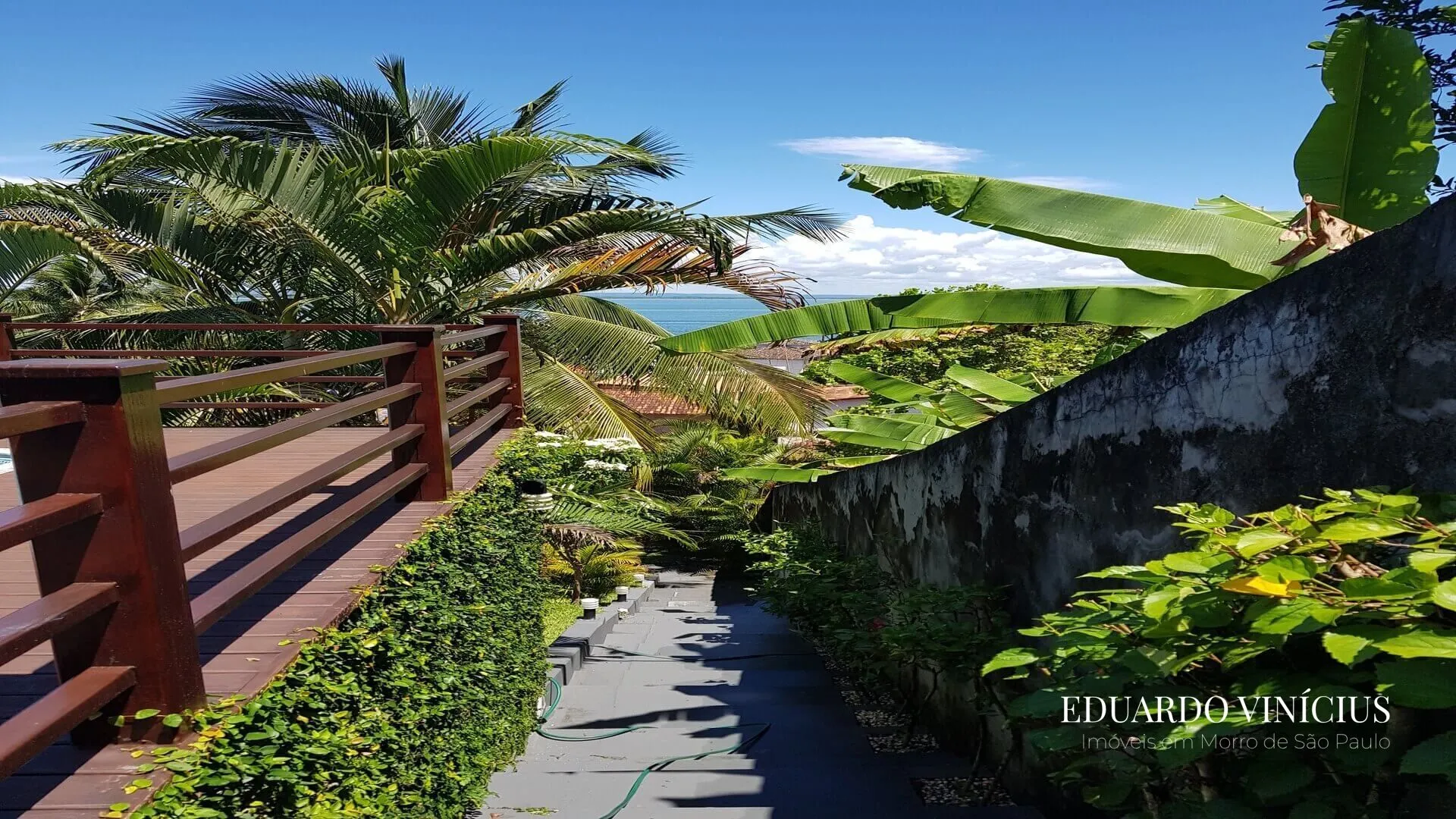 Imagem Casa de Alto Padrão com 5 suítes e Vista Mar à venda na Gamboa