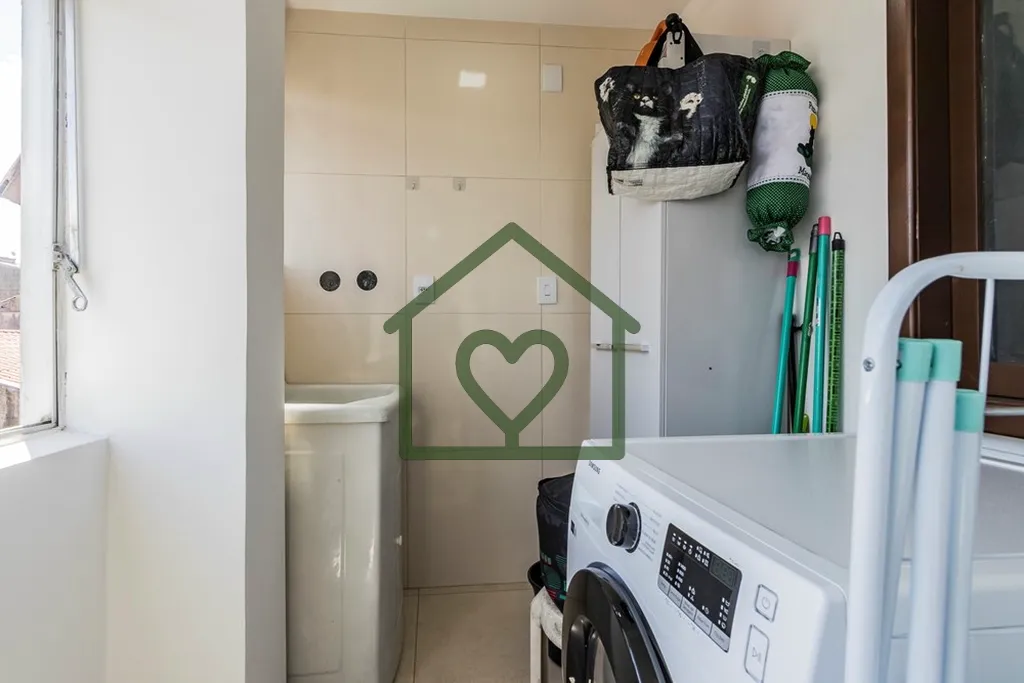 Imagem Linda cobertura duplex reformada situada no coração do Jardim Lindóia em Porto Alegre, Localizada...
