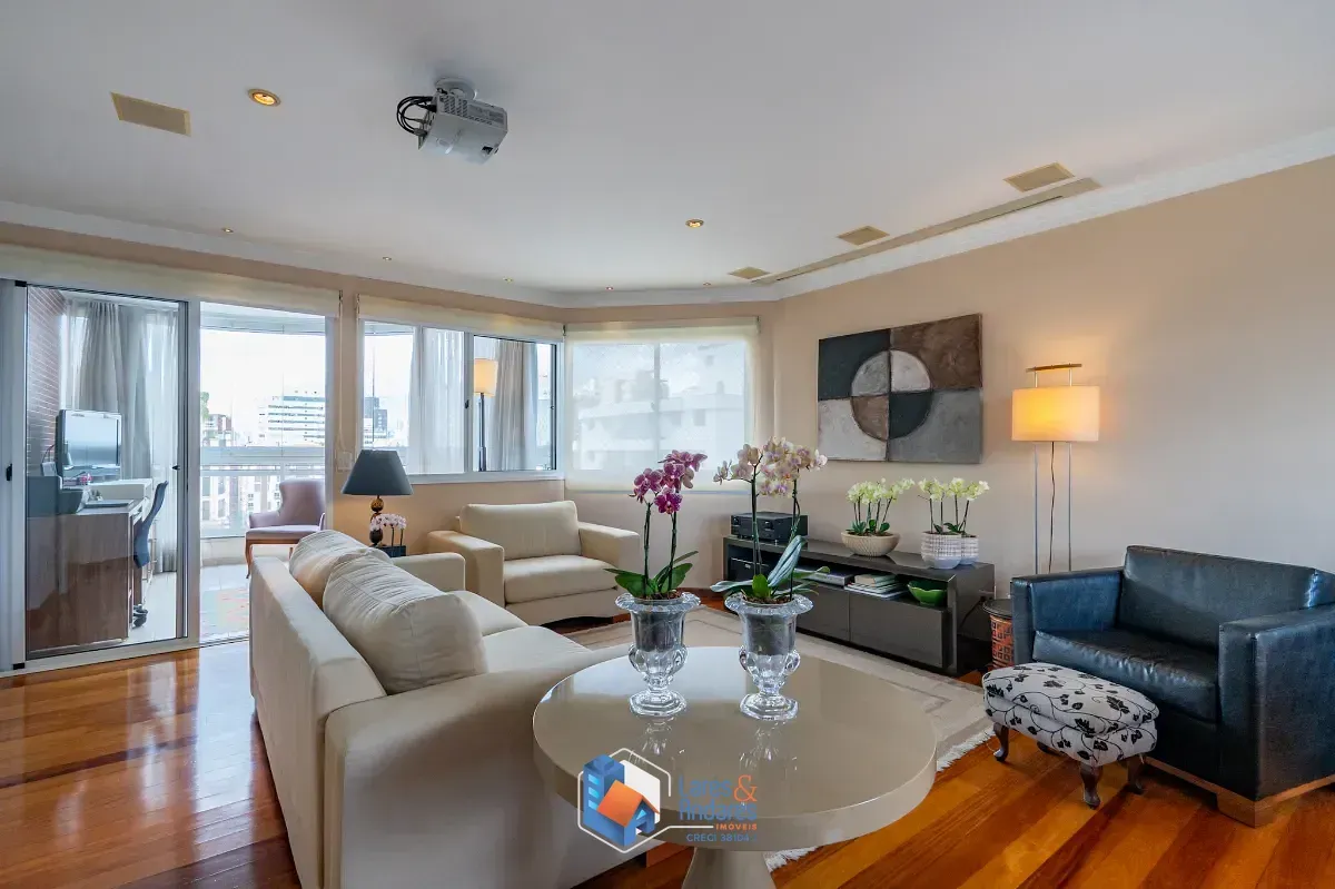 Foto do imóvel Apartamento para venda em Itaim Bibi com 3 quartos, sendo 1 suíte, 132m² em Rua Brasília