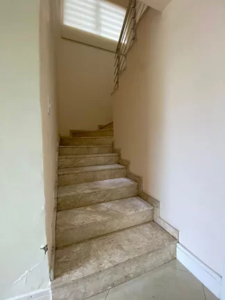 Imagem Casa para venda no bairro Chácara das Pedras em Porto Alegre