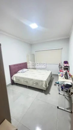 Imagem Casa à venda no bairro Olinda, Uberaba: 3 dormitórios, suíte, garagem