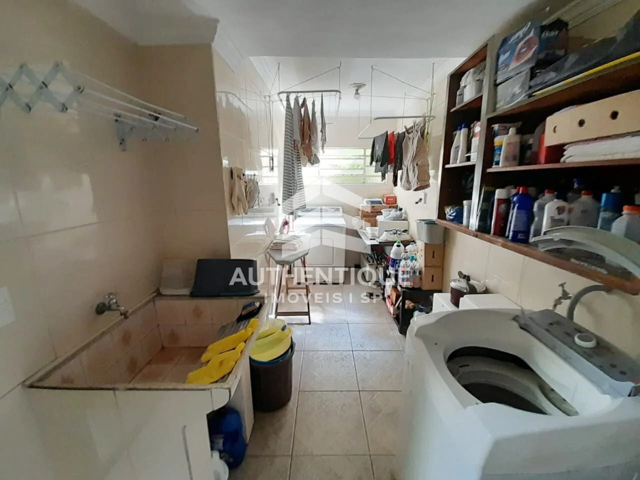 Imagem Casa Sobrado no bairro Baeta Neves à venda!