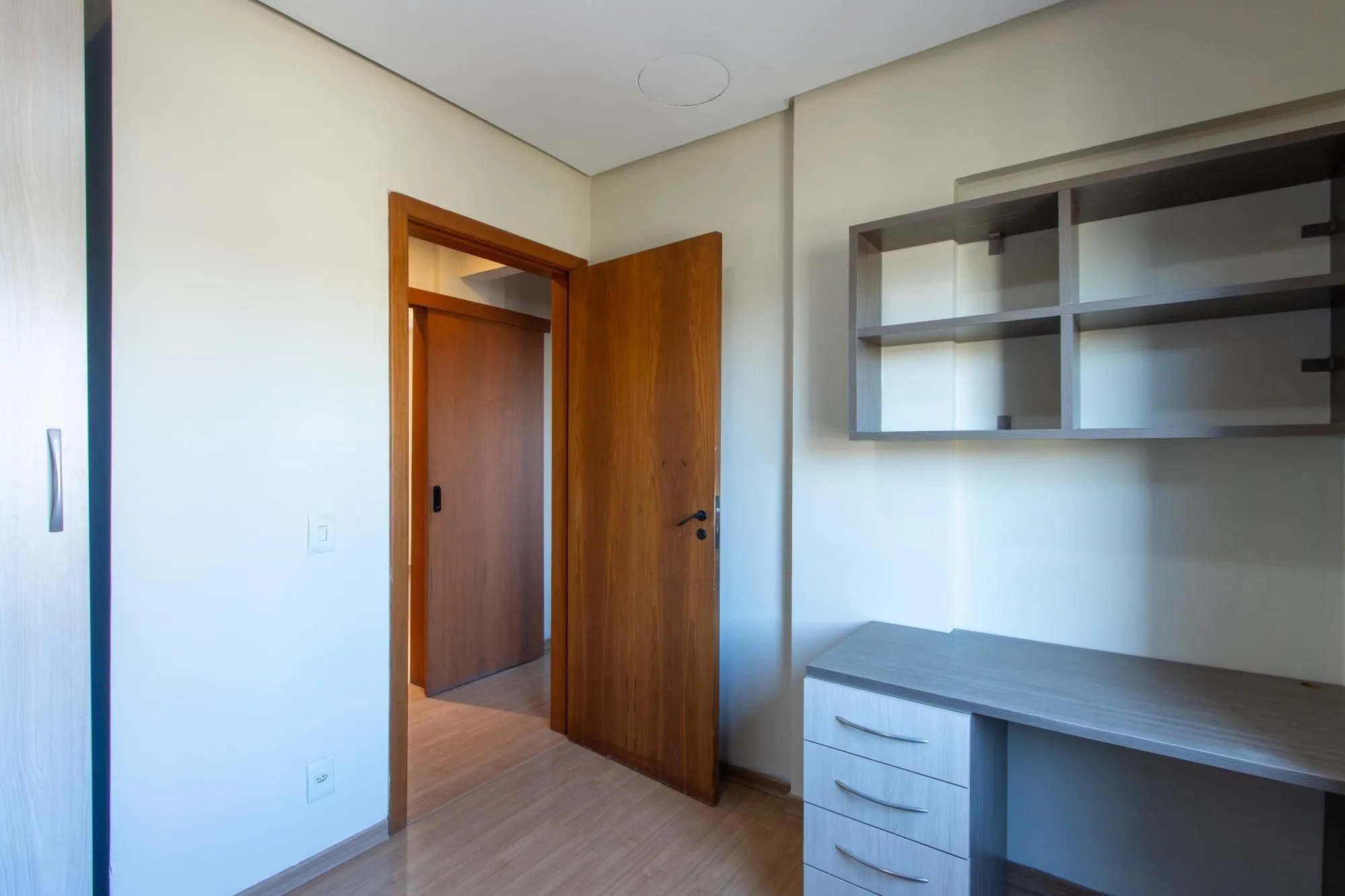 Imagem COBERTURA 2 QUARTOS, 2 VAGAS INDIVIDUAIS ESCRITURADAS, ELEVADOR - BAIRRO SANTO ANTONIO