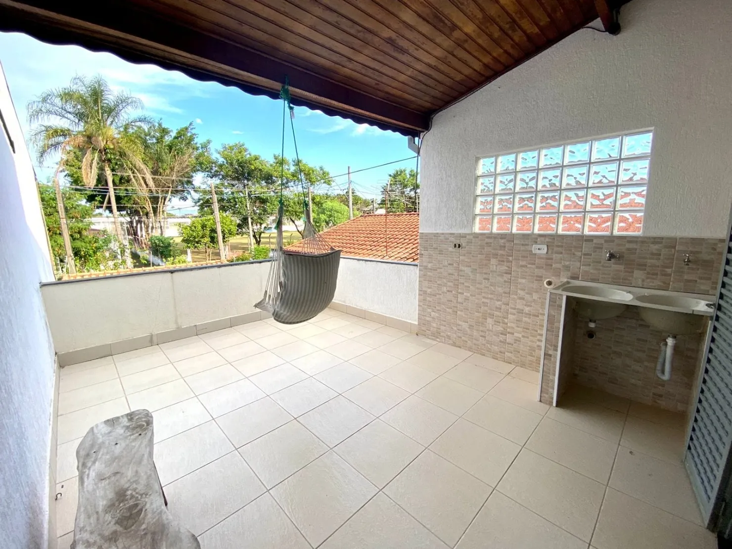 Imagem Casa à venda 2 Quartos, 3 Vagas, 150M², Jardim Gurilândia, Taubaté - SP