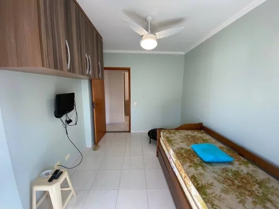 Imagem Apartamento 3 dormitórios na quadra da praia no Campo da Aviação