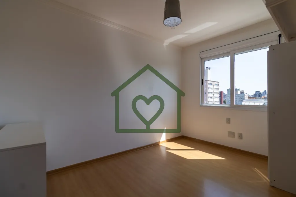 Imagem Apartamento semimobiliado em andar alto no bairro Petrópolis. 
 
Vista panorâmica de todas as jane...