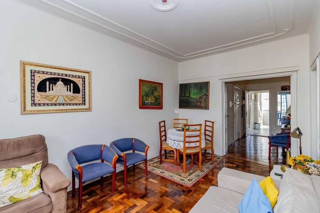 Imagem Vende-se apartamento com 2 quartos, sacada e 1 vaga - 113 m² - Moinhos de Vento