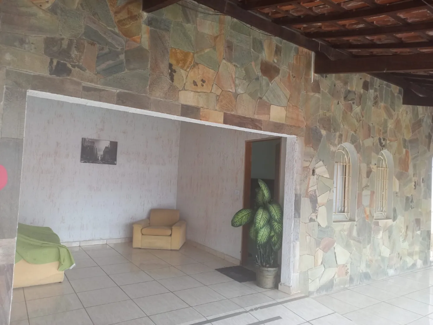 Imagem Casa à venda 2 Quartos, 3 Vagas, Conjunto Residencial Araretama, Pindamonhangaba - SP