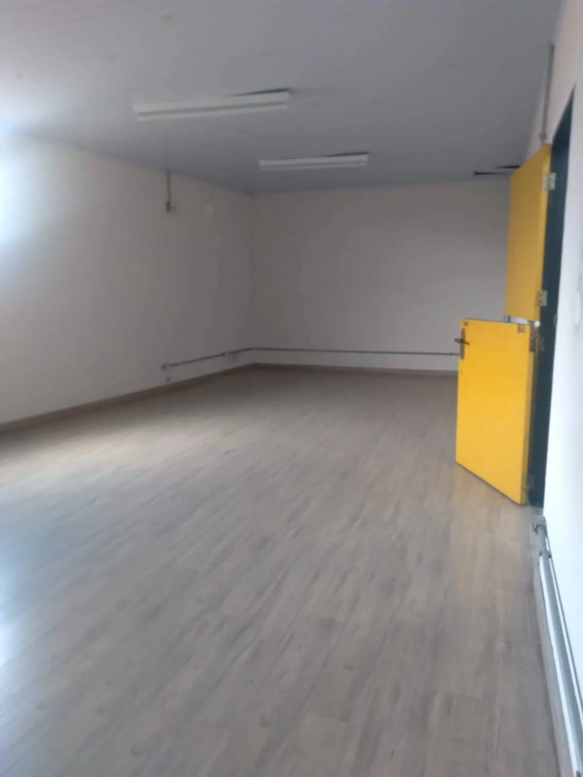 Imagem Galpão Comercial de Alto Padrão Próximo à Estação de Trem e Rodovias em Barueri