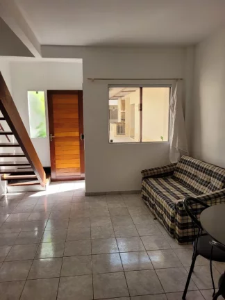 Imagem Casa duplex em condomínio fechado na Praia do Morro com área de lazer