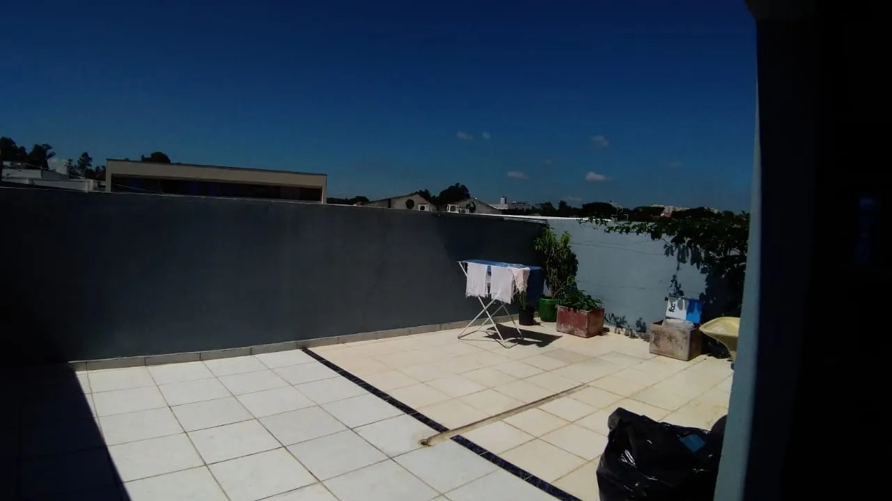 Imagem Sobrado comercial à venda em Sorocaba-SP, Jardim Nova Manchester: 3 salas, 5 banheiros, 3 vagas, 550m². Confira já!