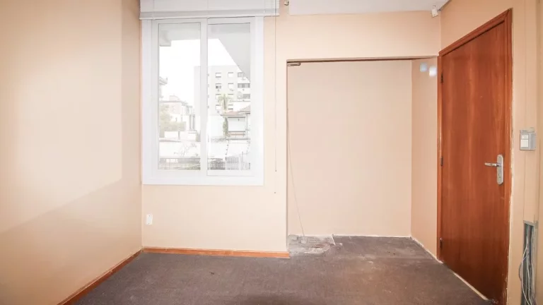 Imagem Sala para venda no bairro São João em Porto Alegre