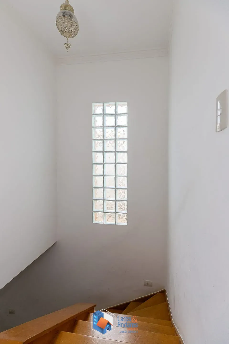 Imagem Sobrado para venda em Jardim Aeroporto com 4 quartos, sendo 4 suítes, 131m²